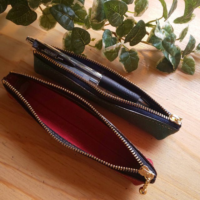 【入荷待ち】イノシシ革ミニペンケース【納期 約1か月】 - ふくしま市場|福島県産品オンラインストア