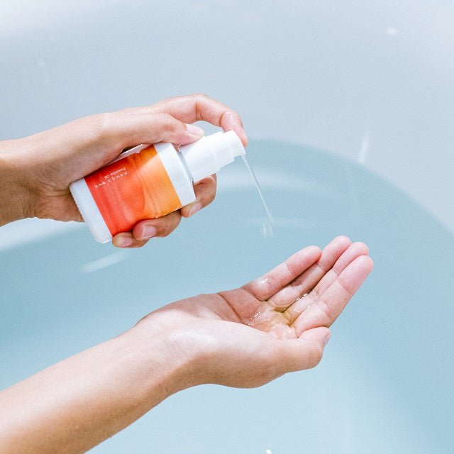 明日 わたしは柿の木にのぼる フェミニンオイル60ml - ふくしま市場|福島県産品オンラインストア