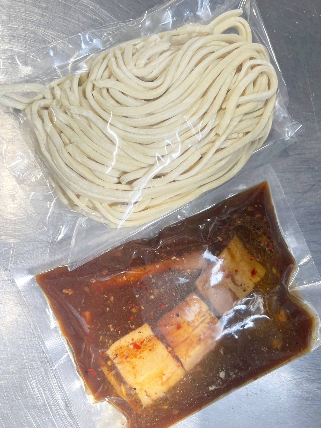 郡山市人気店「じゃじゃ。」ラーメン４食セット(醤油2・塩2)